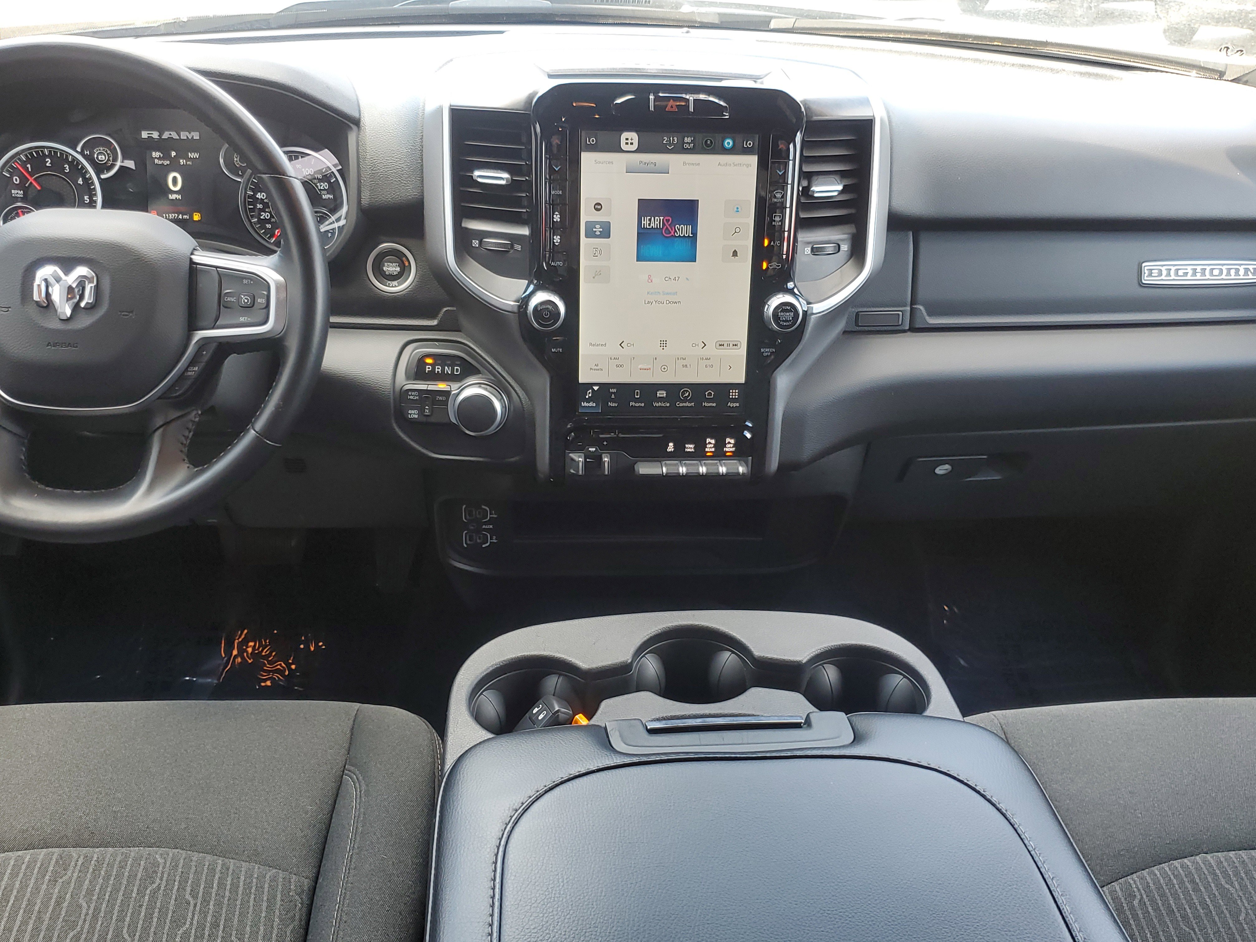 Used 2024 RAM 2500 Big Horn w/ Sport Appearance Package image 25