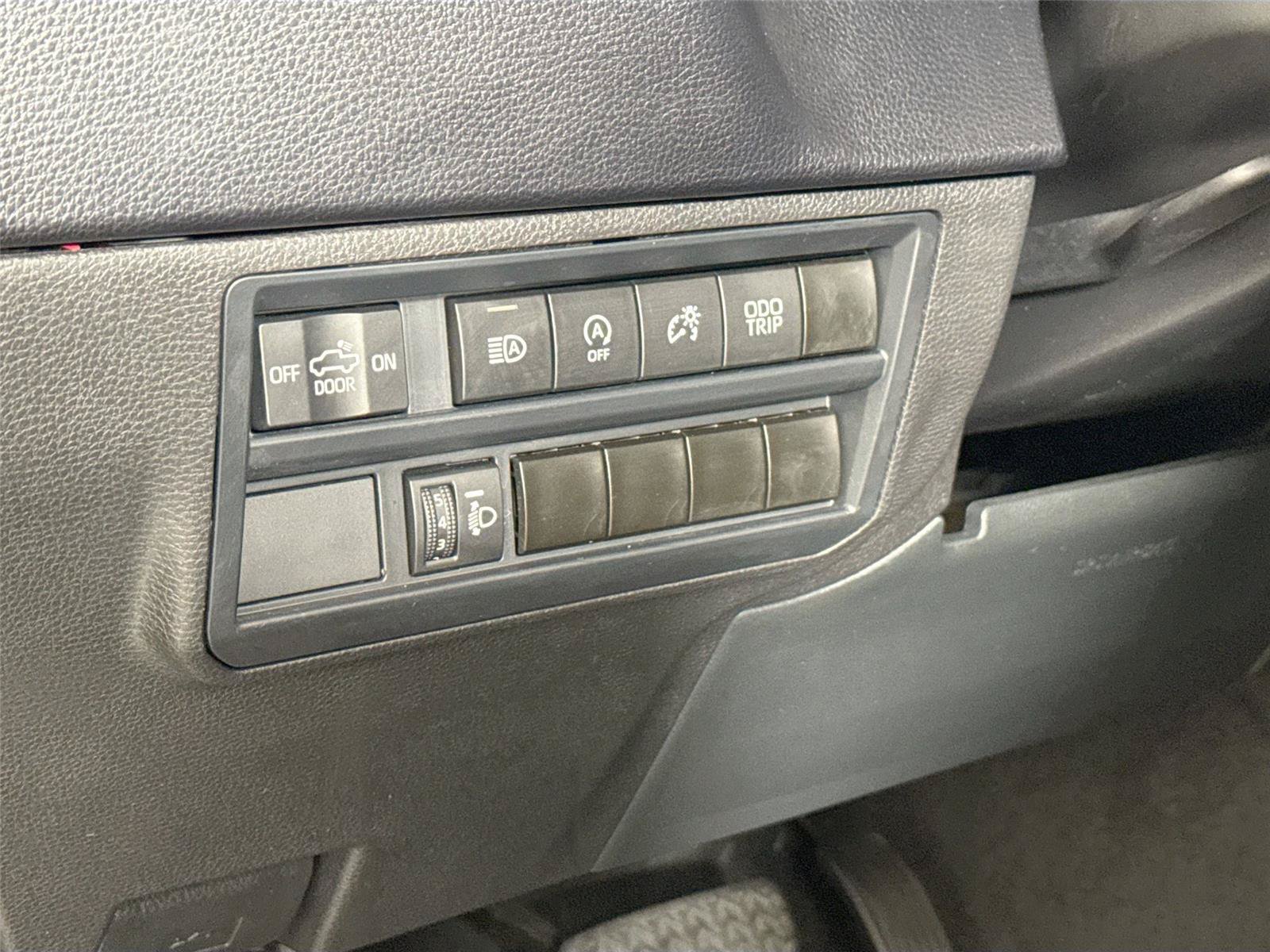 Used 2024 Toyota Tundra SR AWD/4WD image 15