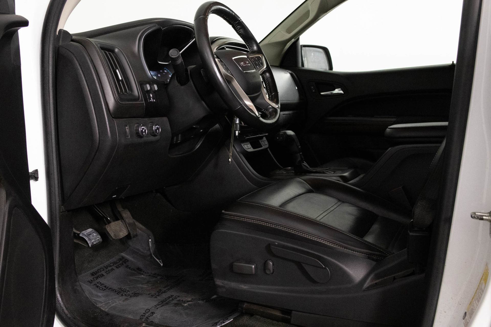 Used 2018 GMC Canyon Denali image 17