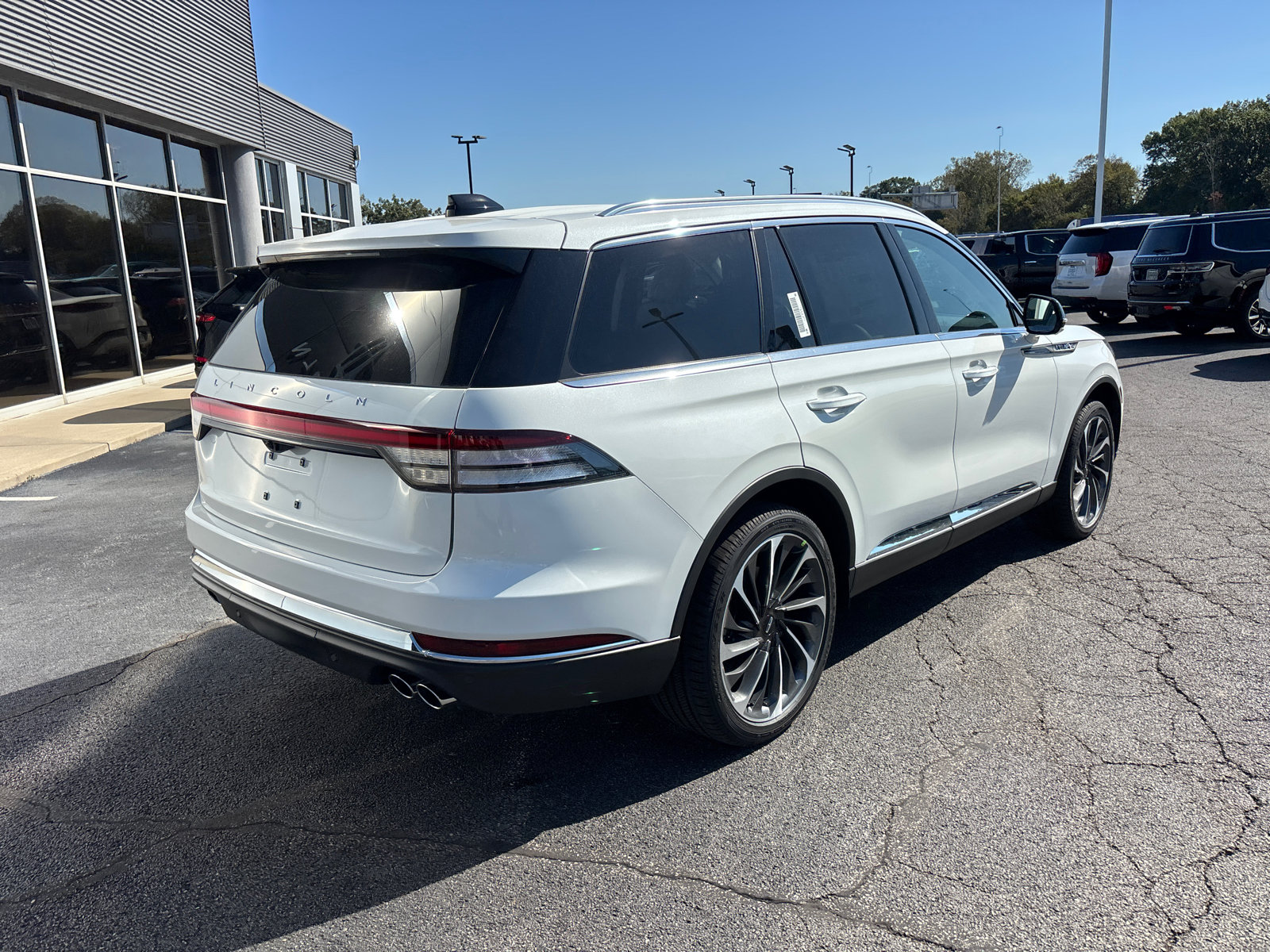 New 2027 Lincoln Aviator Reserve AWD/4WD image 7