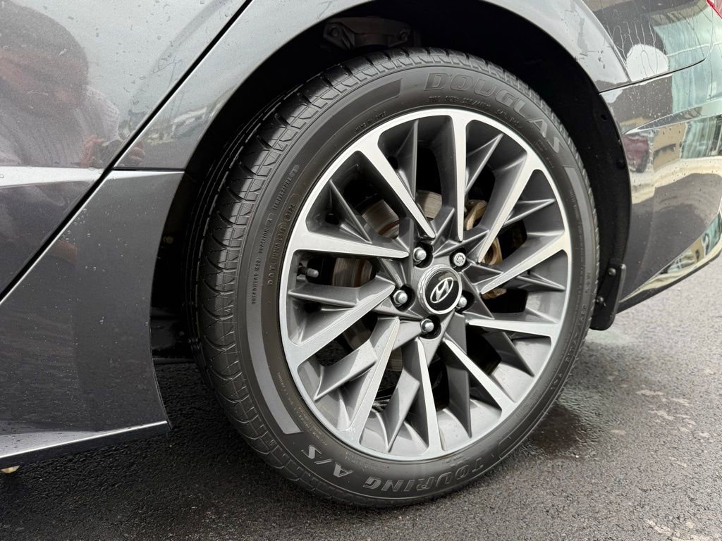 Used 2021 Hyundai Sonata Limited image 31