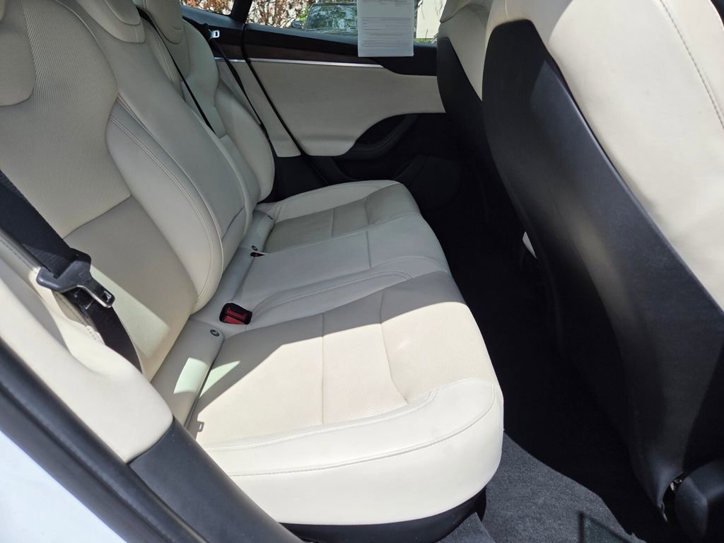 Used 2023 Tesla Model S image 13