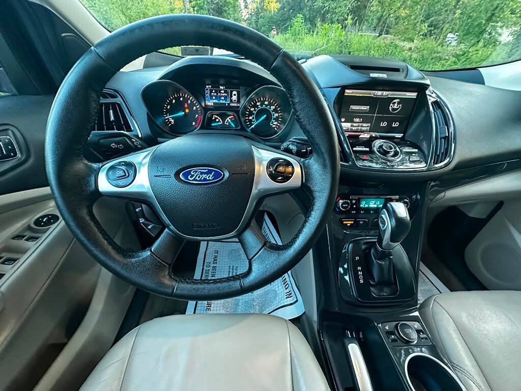 Used 2015 Ford Escape Titanium FWD image 15