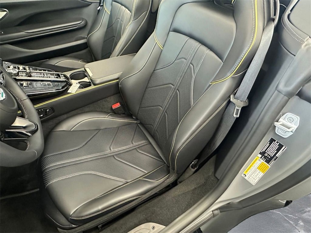 New 2026 Aston Martin V8 Vantage Convertible image 4