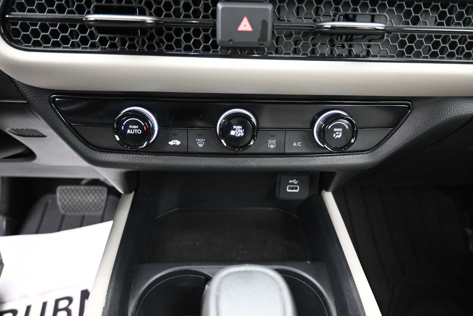 Used 2024 Honda HR-V LX image 9