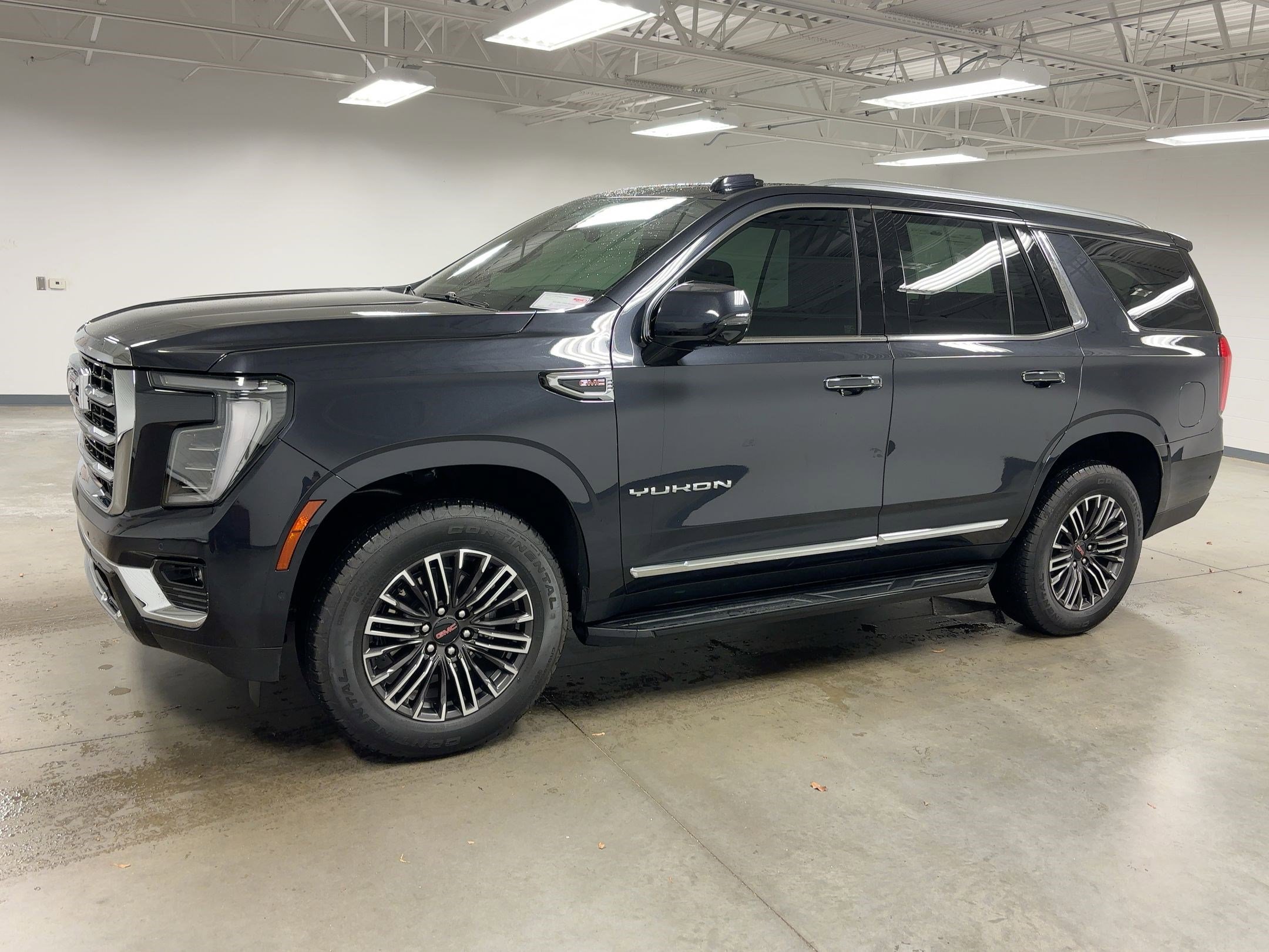 Used 2025 GMC Yukon Elevation image 20