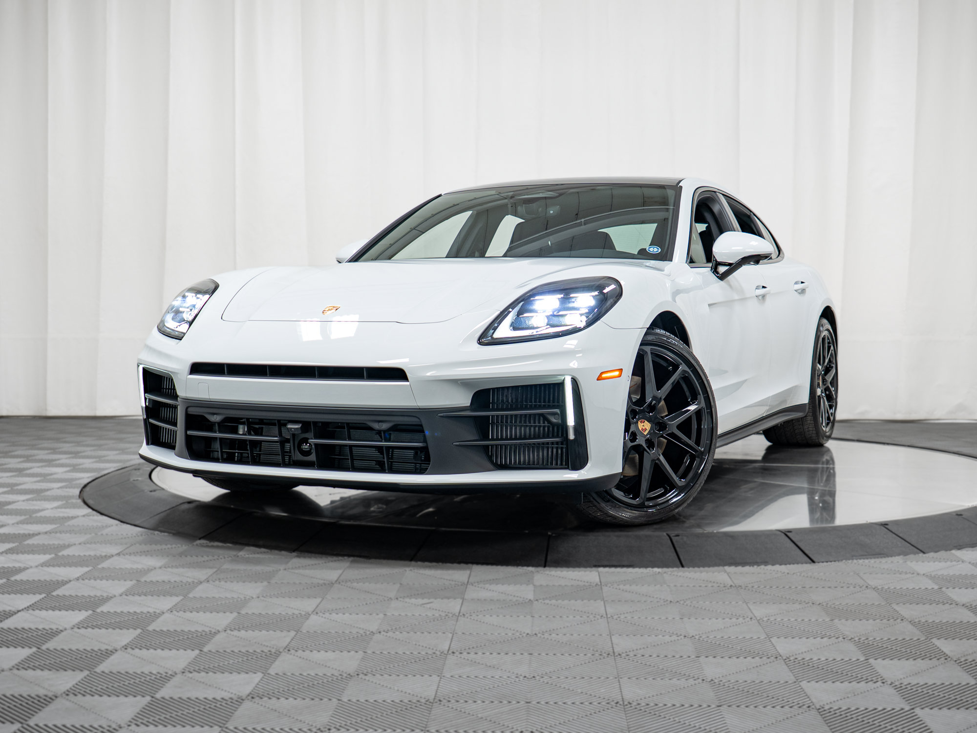New 2026 Porsche Panamera 4 AWD/4WD image 34