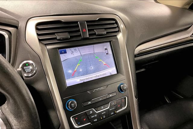 Used 2020 Ford Fusion SEL FWD image 14