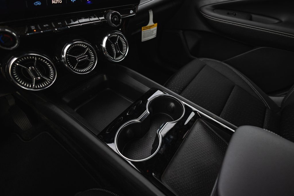 New 2025 Chevrolet Blazer EV LT w/ Midnight/Sport Edition FWD image 9
