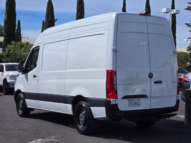 Used 2025 Mercedes-Benz Sprinter 2500 image 7
