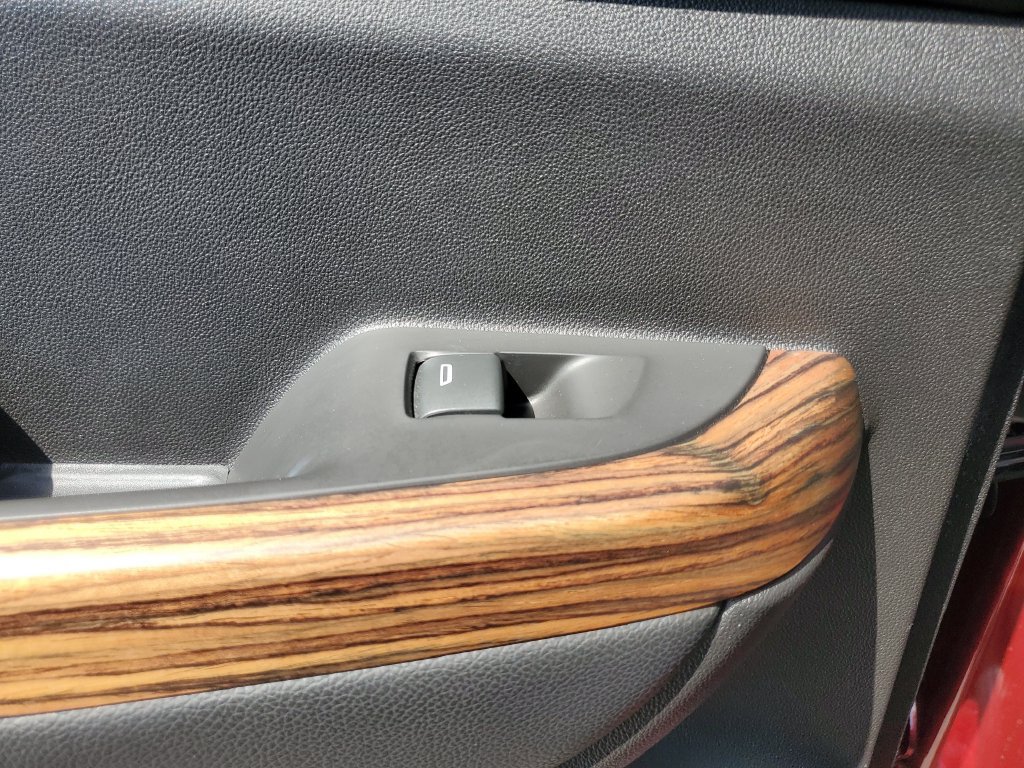 Certified 2019 GMC Acadia Denali w/ Technology Package FWD image 15