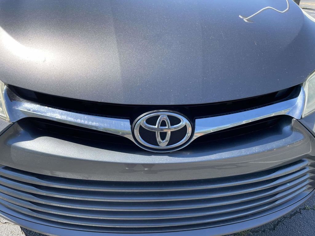 Used 2017 Toyota Camry XLE FWD image 7