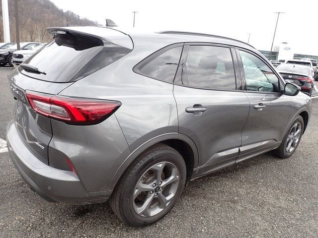 Used 2023 Ford Escape ST-Line w/ Tech Pack #1 image 6
