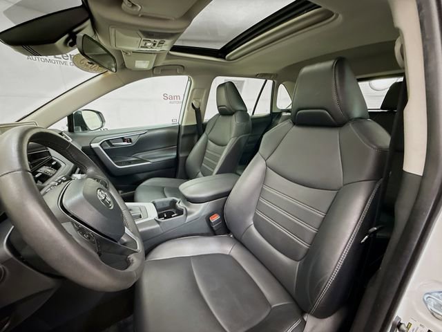 Used 2023 Toyota RAV4 XLE Premium image 20