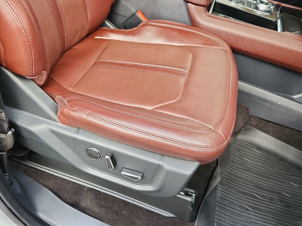 Used 2022 Ford Expedition Limited image 15