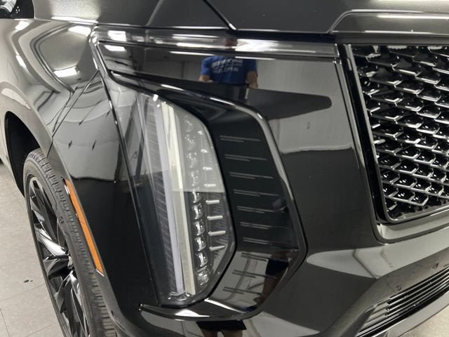 Certified 2026 Cadillac Escalade Platinum Sport w/ LPO, ONYX Package AWD/4WD image 10
