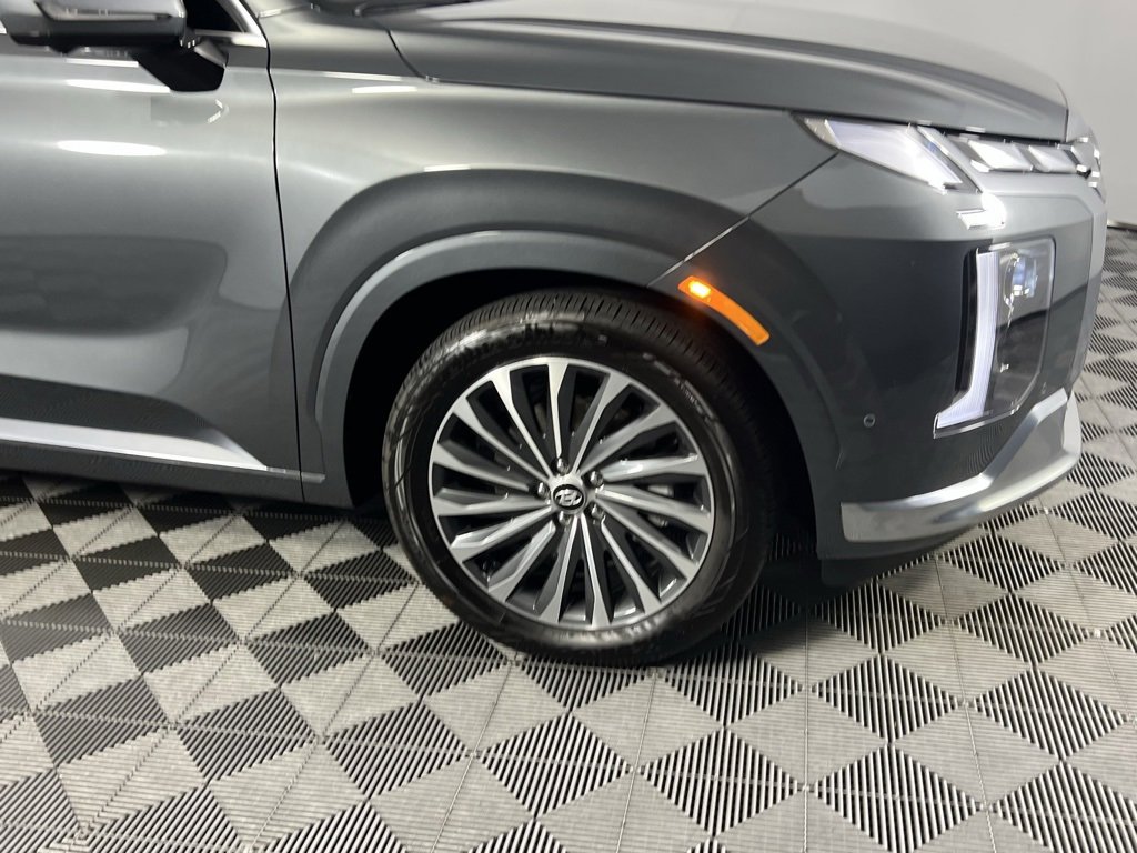 Used 2025 Hyundai Palisade Calligraphy image 13