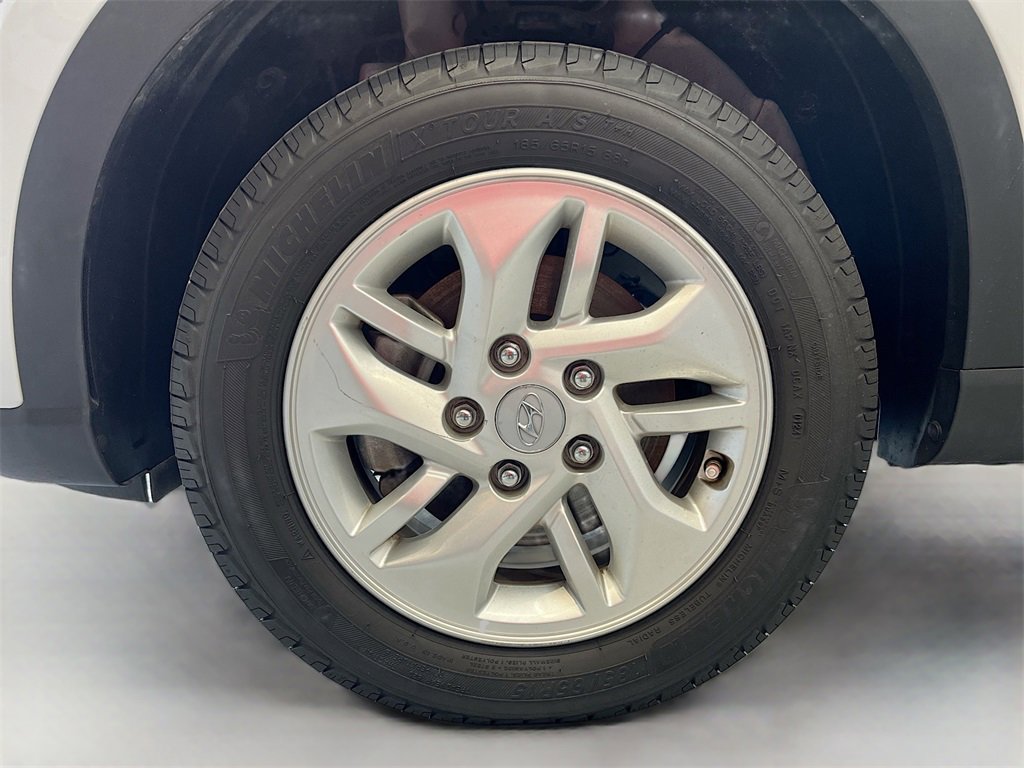 Used 2021 Hyundai Venue SE image 28