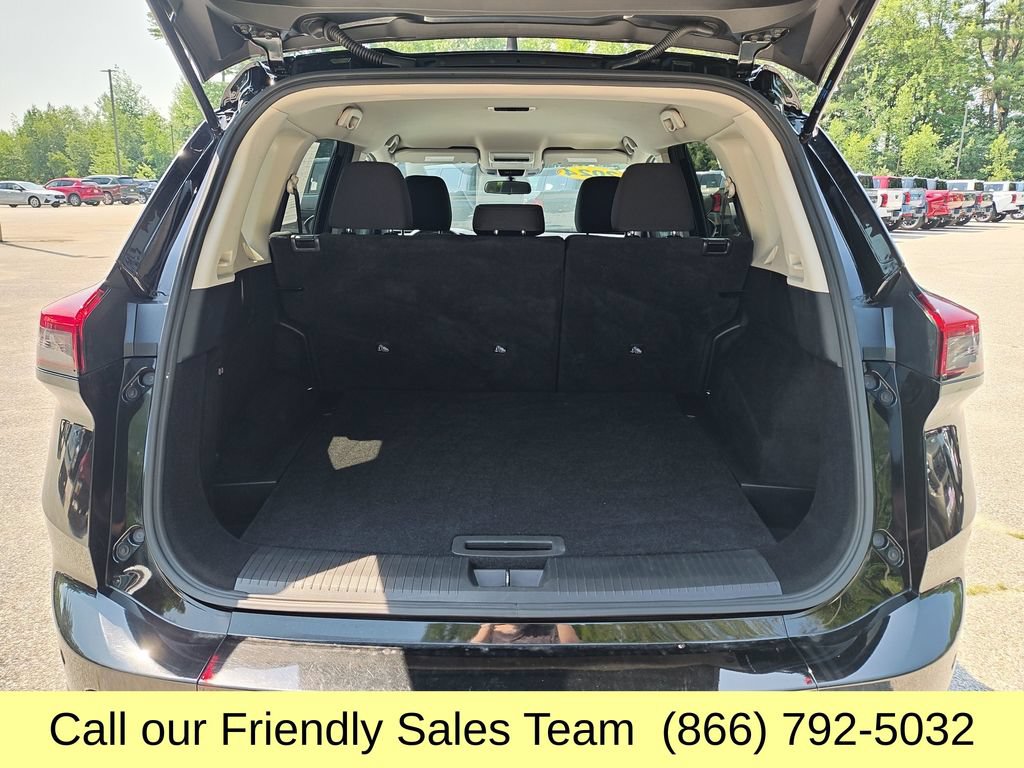 Used 2024 Nissan Rogue S AWD/4WD image 21