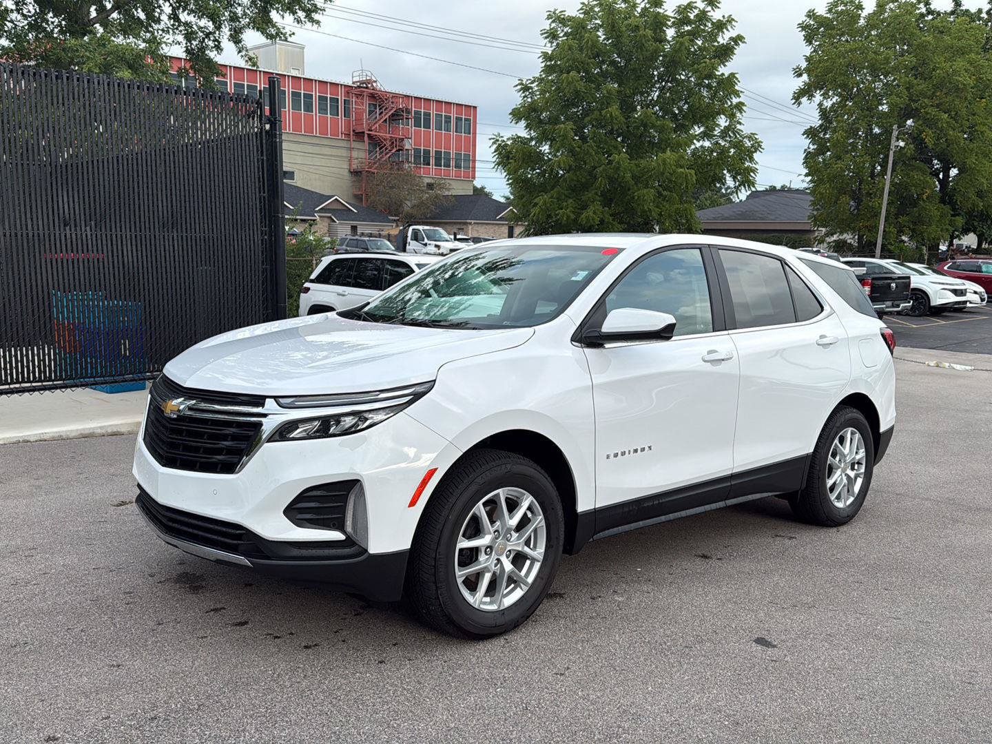 Used 2024 Chevrolet Equinox LT AWD/4WD image 7