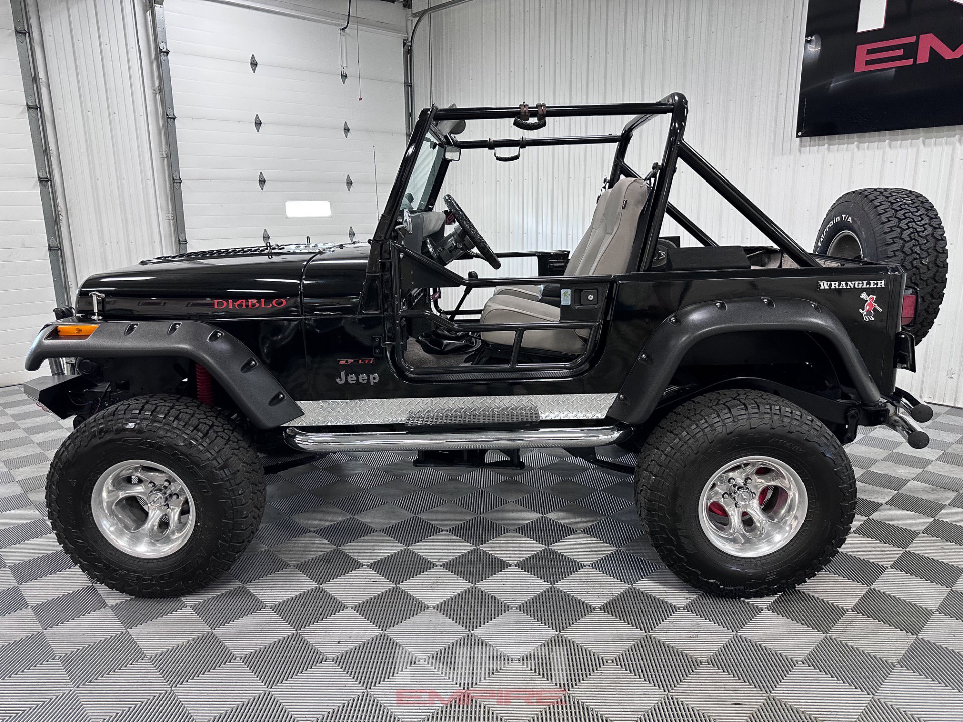 Used 1989 Jeep Wrangler Laredo AWD/4WD image 2