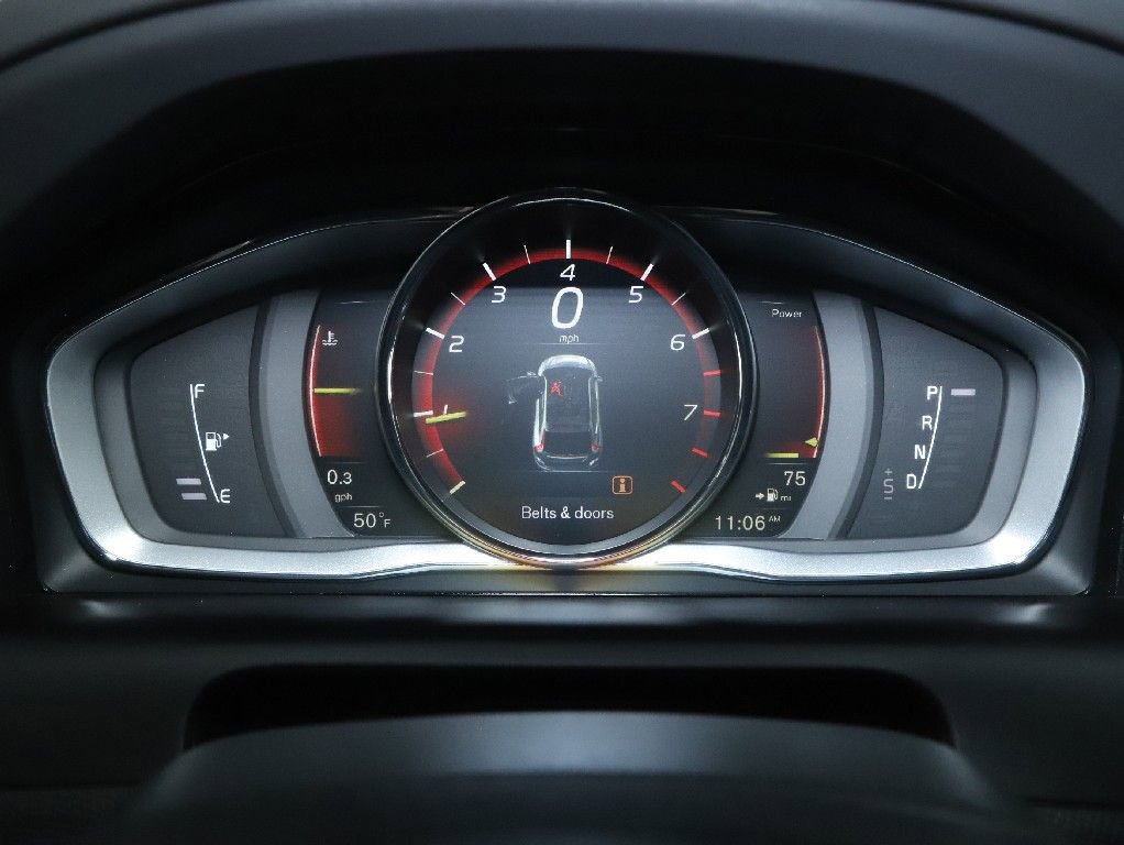 Used 2017 Volvo XC60 T6 Inscription w/ Climate Package image 26