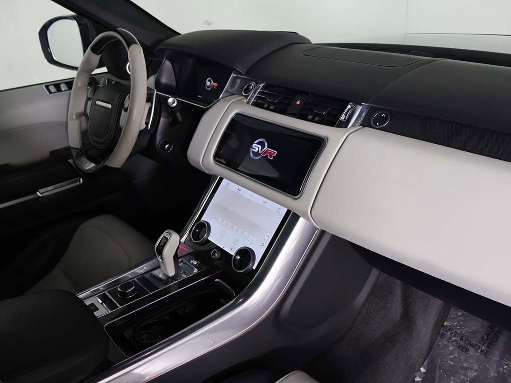 Used 2022 Land Rover Range Rover Sport SVR image 35