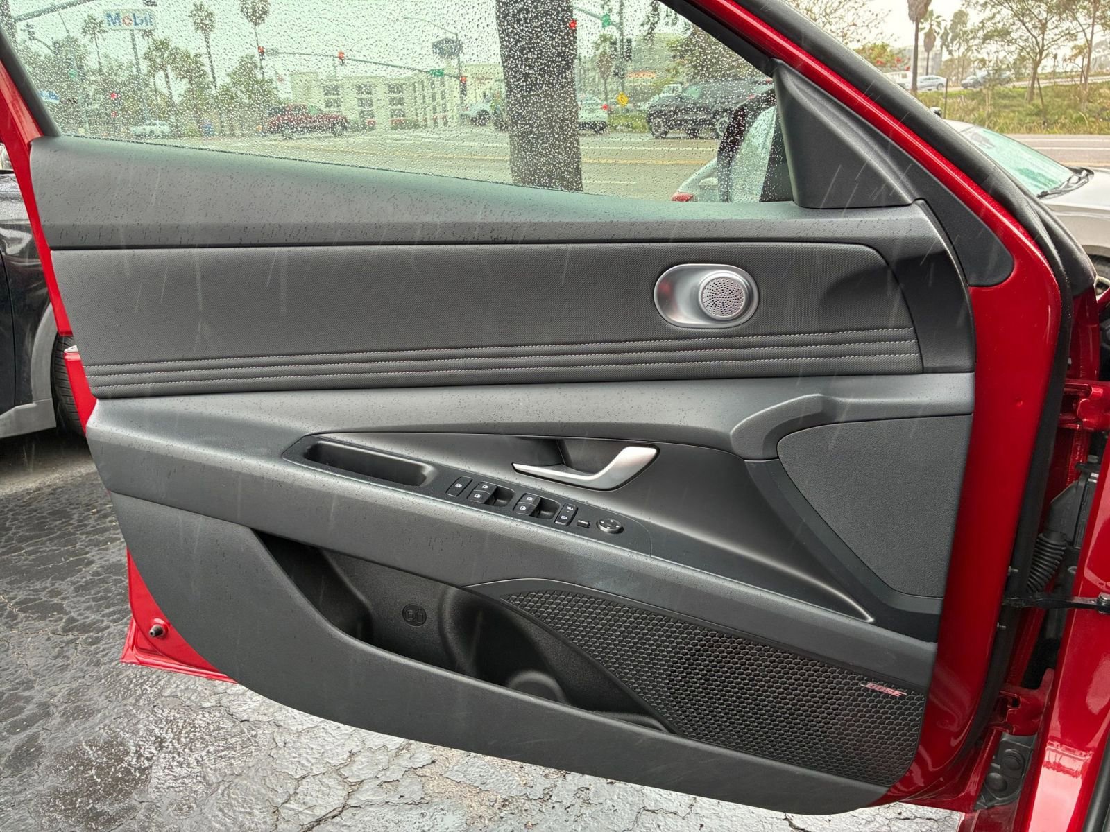 Used 2025 Hyundai Elantra Limited image 18