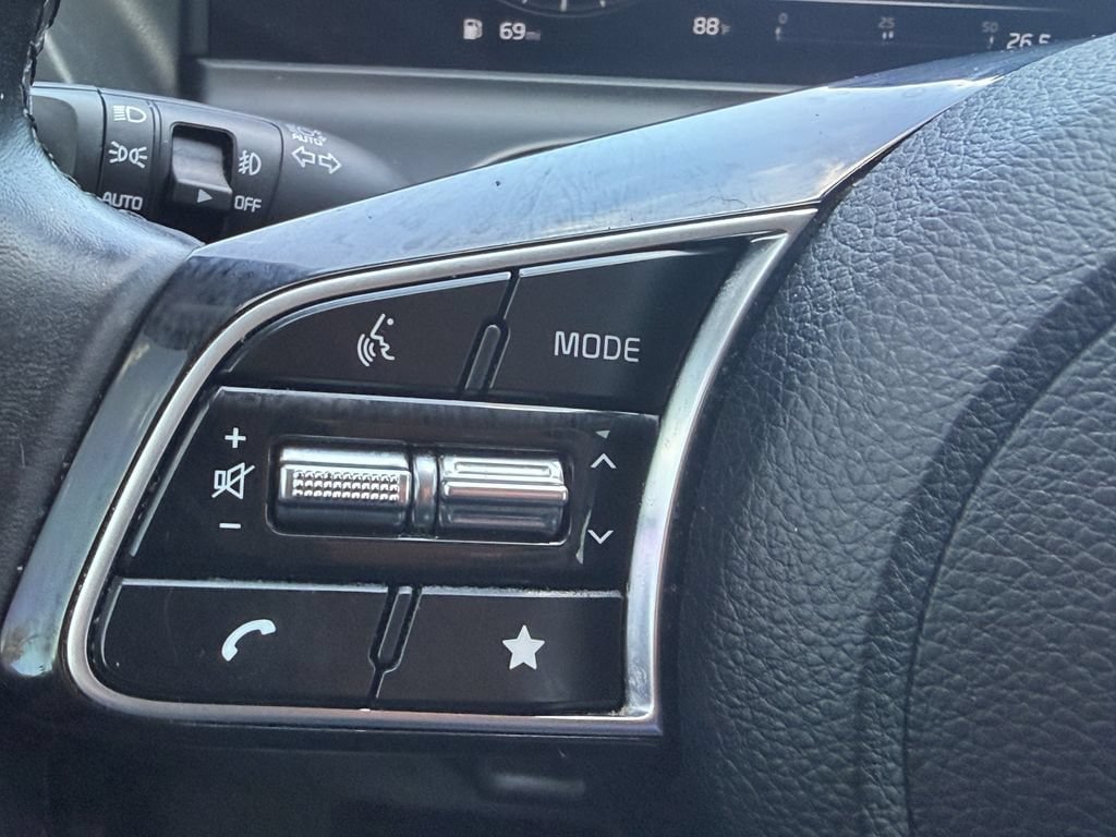 Certified 2025 Kia Seltos EX w/ EX Sunroof Package FWD image 30