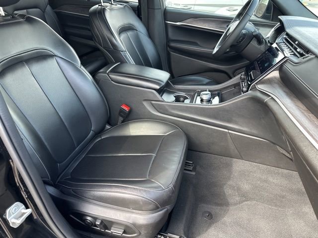 Certified 2024 Jeep Grand Cherokee L Limited w/ Luxury Tech Group II image 10