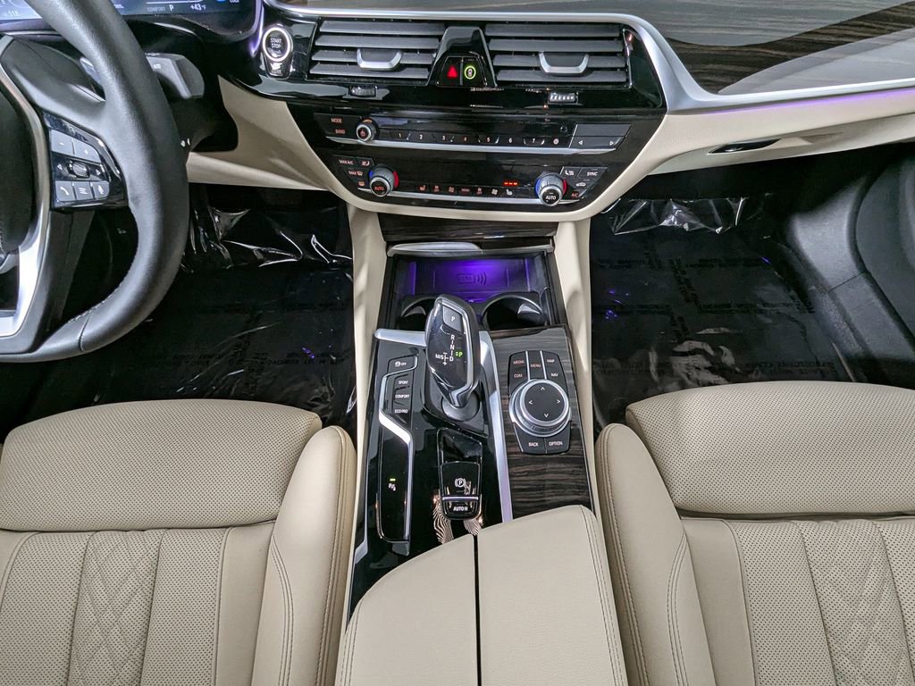 Certified 2022 BMW 530i xDrive w/ Convenience Package image 38