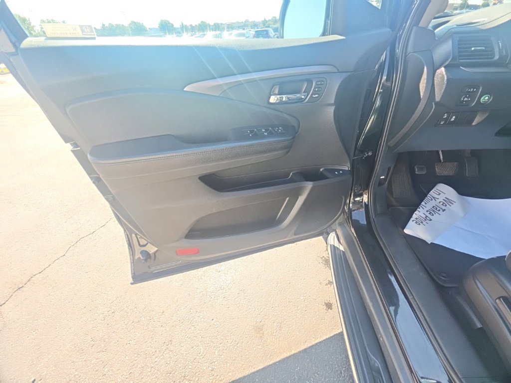 Used 2022 Honda Pilot Special Edition image 13