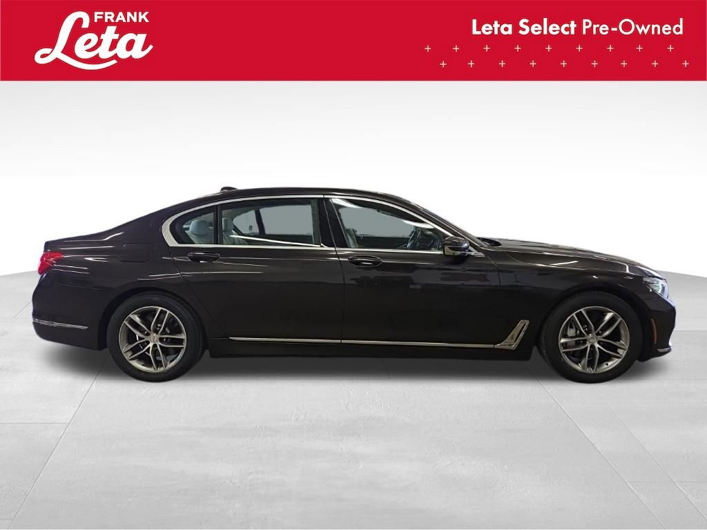 Used 2017 BMW 740i xDrive image 7