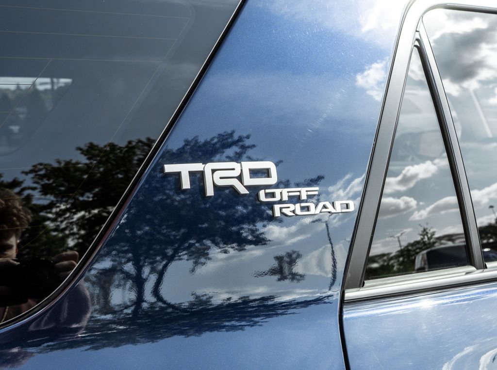 Used 2022 Toyota 4Runner TRD Off-Road Premium AWD/4WD image 4
