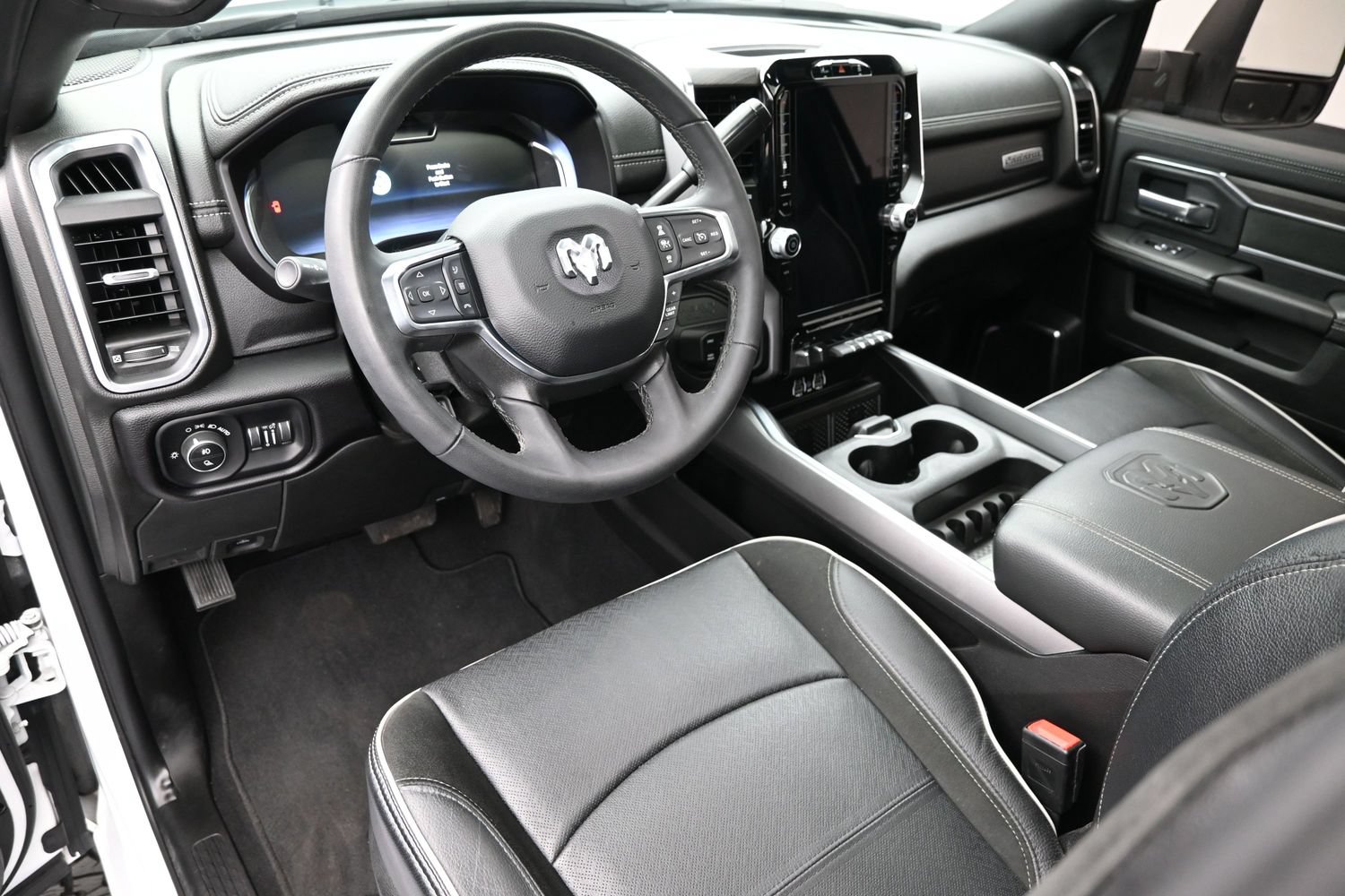 Used 2025 RAM 2500 Laramie w/ Night Edition AWD/4WD image 22