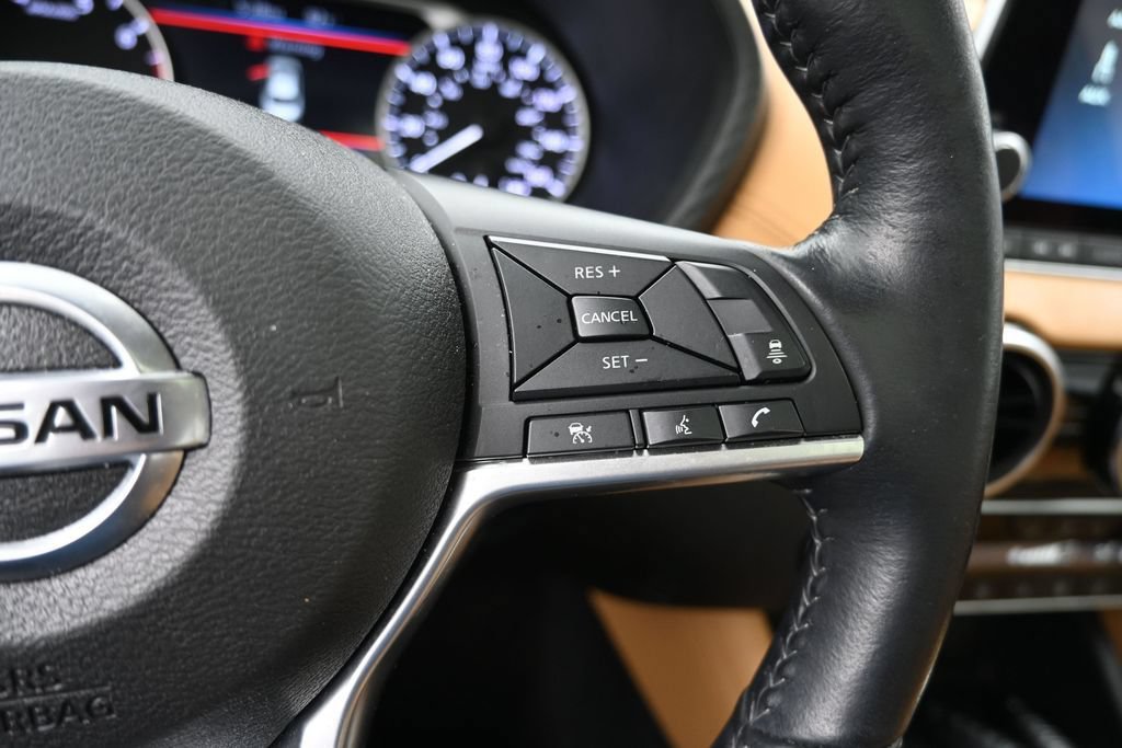 Used 2023 Nissan Sentra SV w/ SV Premium Package FWD image 17