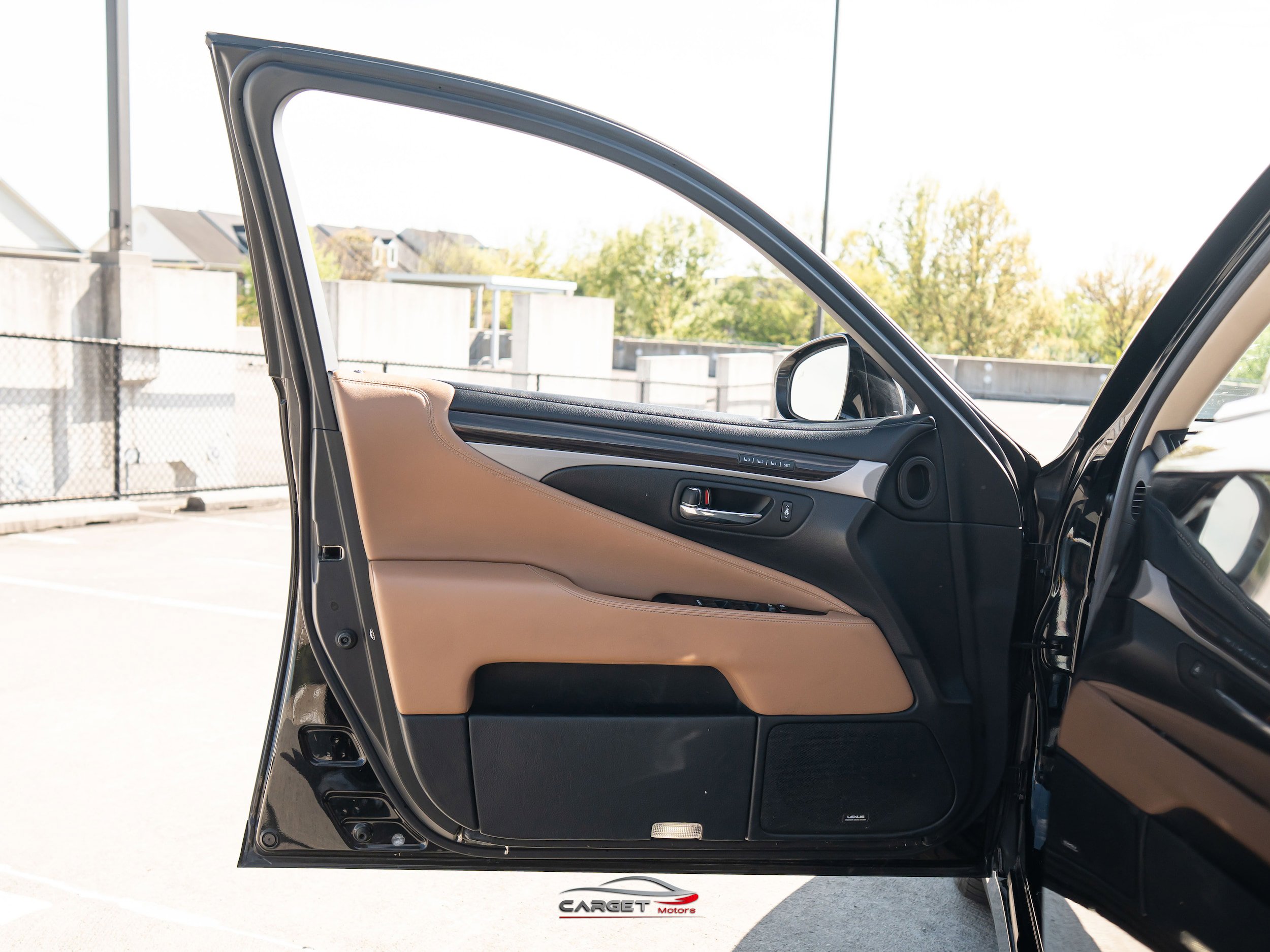 Used 2015 Lexus LS 460 AWD w/ Comfort Package image 39