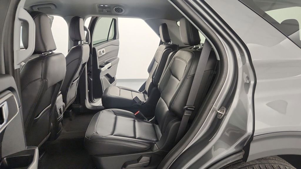 Used 2023 Ford Explorer XLT w/ Equipment Group 202A image 29