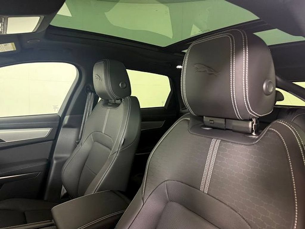 New 2026 Jaguar F-PACE R-Dynamic S AWD/4WD image 6