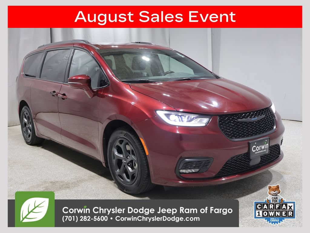 Used 2021 Chrysler Pacifica Limited w/ Uconnect Theater Family Group