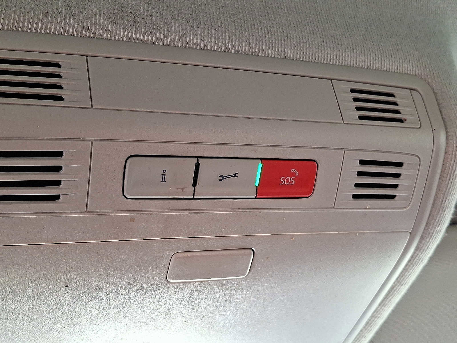 Used 2022 Volkswagen Tiguan S image 25