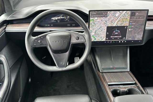 Used 2024 Tesla Model X image 15