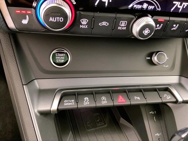 Certified 2025 Audi Q3 2.0T Premium Plus w/ Premium Plus Package image 32