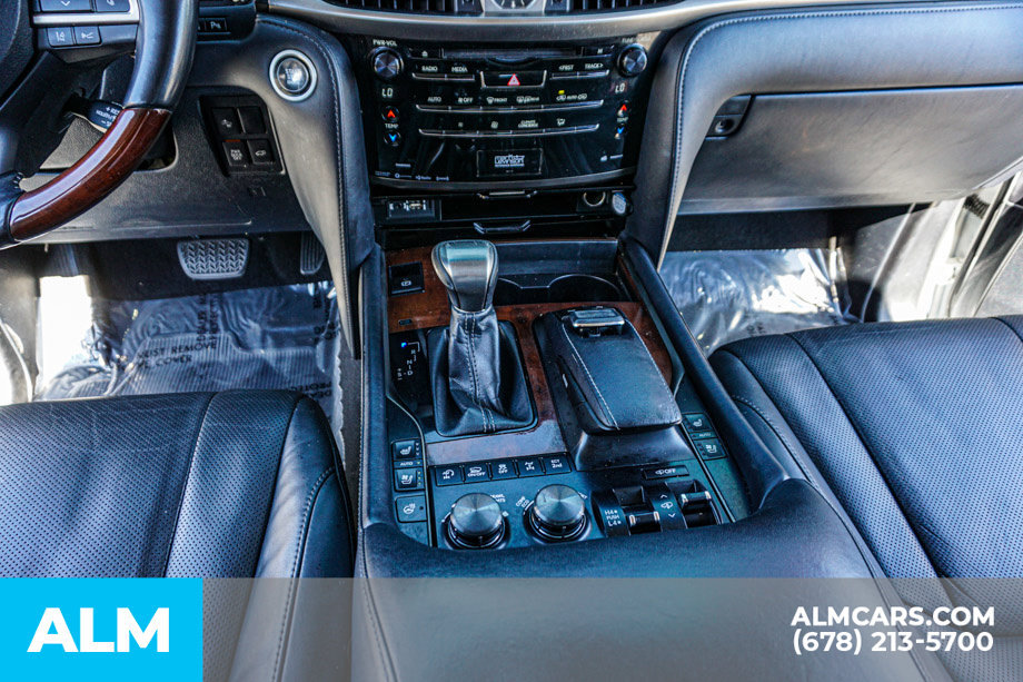 Used 2019 Lexus LX 570 4WD w/ Luxury Package image 42