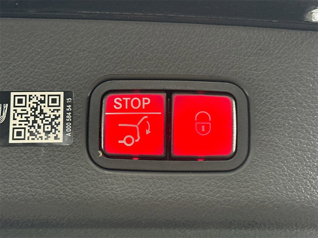 Certified 2025 Mercedes-Benz GLC 300 image 21