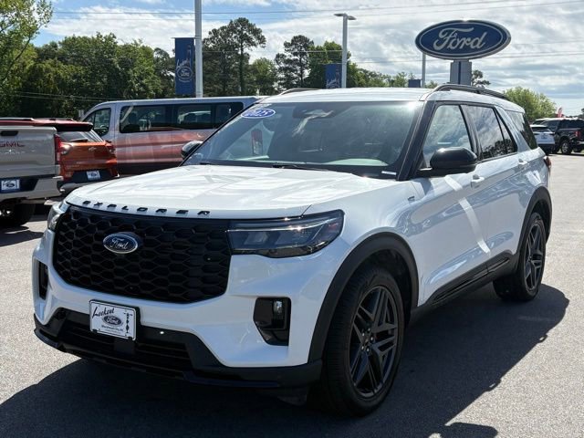 Used 2025 Ford Explorer ST-Line w/ ST-Line Street Pack AWD/4WD image 1