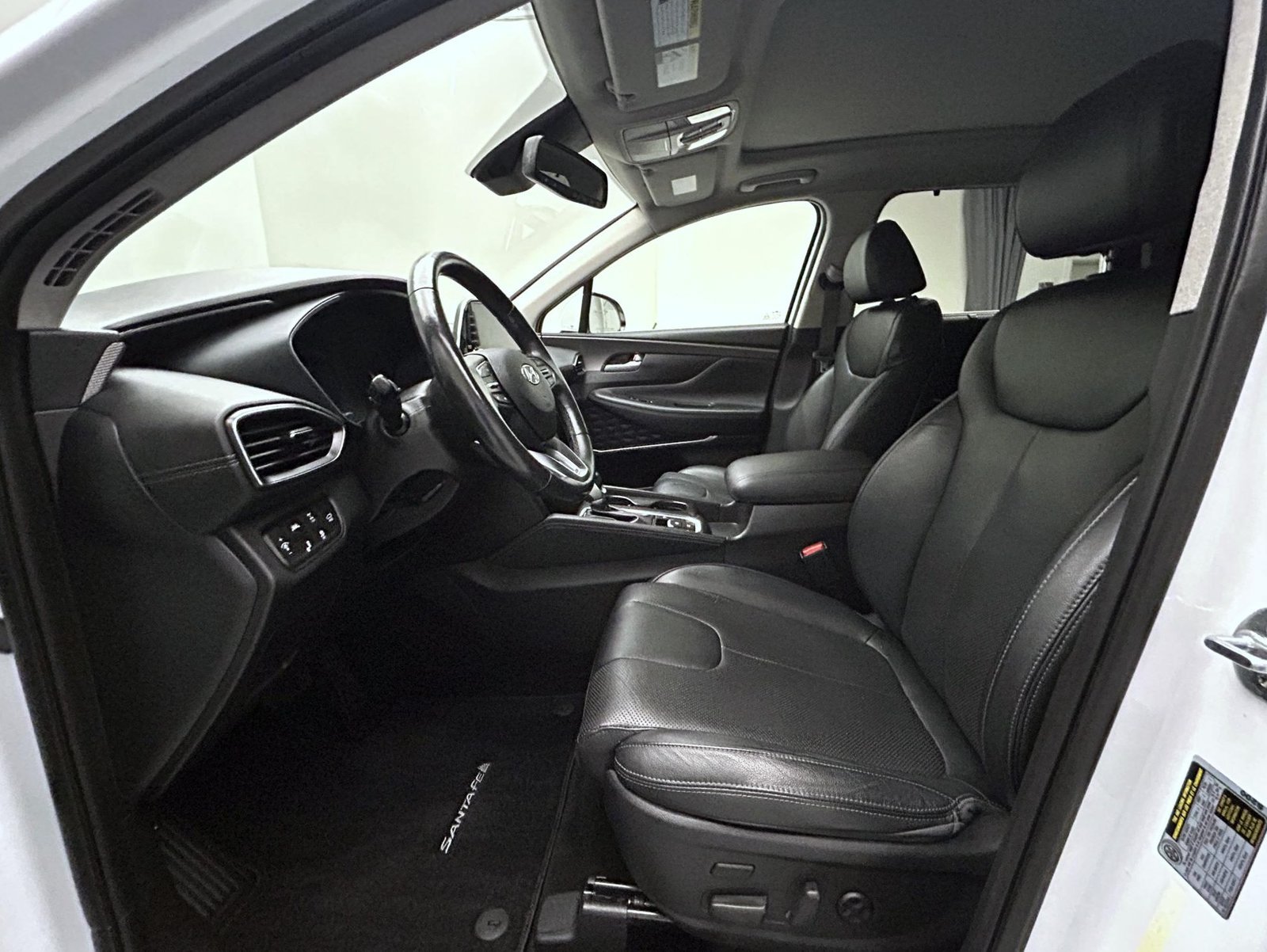 Used 2020 Hyundai Santa Fe Limited AWD/4WD image 10