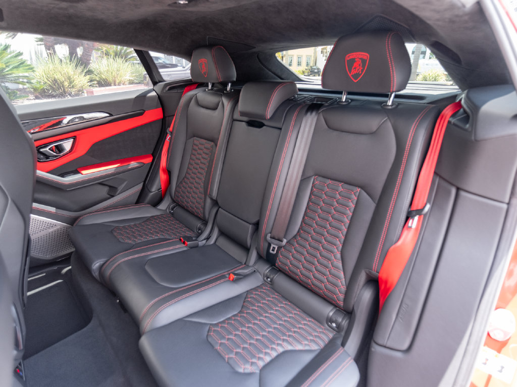 Used 2022 Lamborghini Urus AWD/4WD image 6