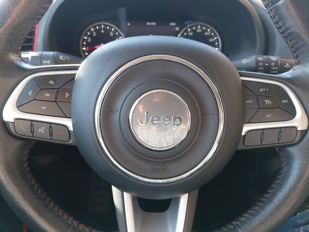 Used 2016 Jeep Renegade Trailhawk w/ Cold Weather Group AWD/4WD image 25