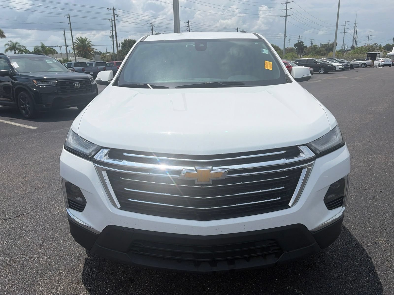 Used 2023 Chevrolet Traverse LT AWD/4WD image 2